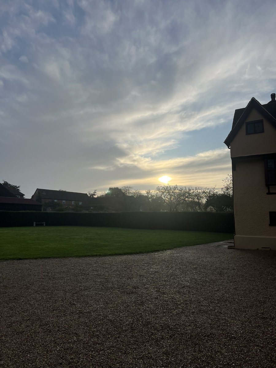 Ufton_Court's tweet photo. Starting off this half term with some fog here at Ufton! ⛅️We encourage you to get outside and explore autumn this half term. See if you can find a leaf every colour of the rainbow or what animals you can spot!#explore #autumn #foggy #ufton #halfterm #childrenscharity https://t.co/aEyrOGRRqM