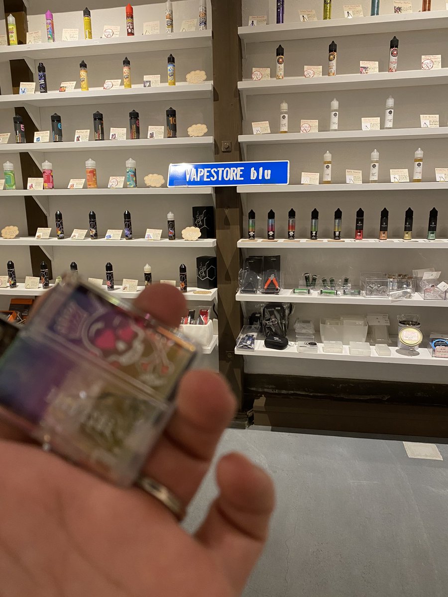 gekkopapa8114's tweet photo. 久しぶりに癒やしの場所に来たー♪
いつもありがとうございます┏○ペコ
#VAPE
#vapestoreblu
#中崎町
#VAPE好きと繋がりたい https://t.co/gWEbg8SBA9