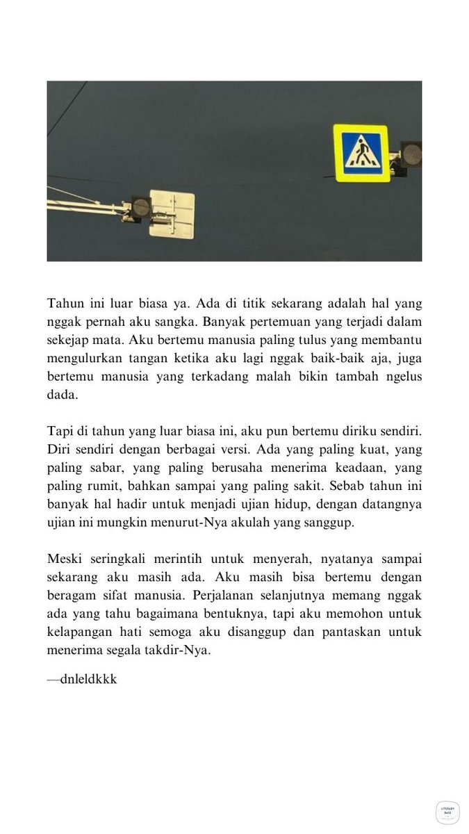 literarybase's tweet photo. Karya — aku menemukan diriku dengan berbagai versi. https://t.co/BZKnyTfTPa