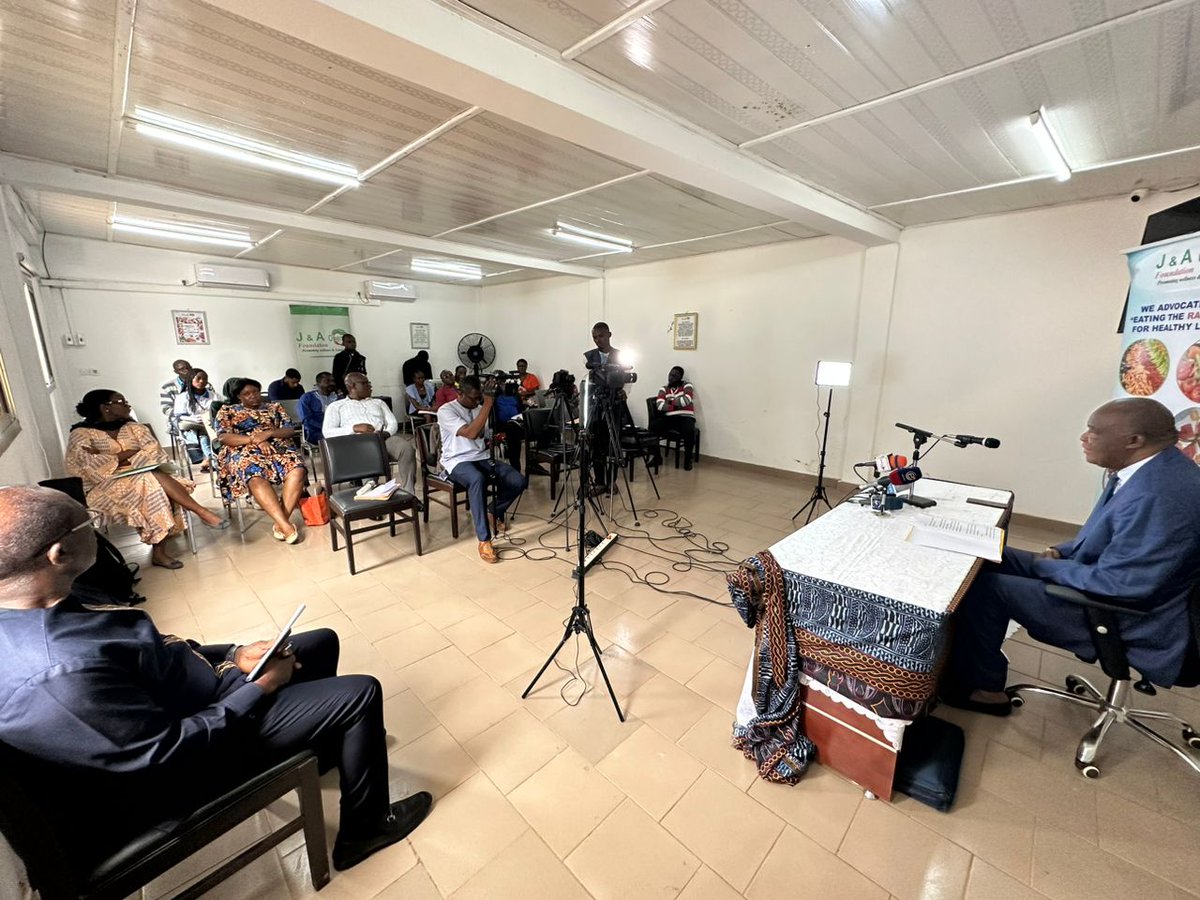 JAOBEN4's tweet photo. Press Conference organized by the J&amp;A Oben Foundation with Scaling Up Nutrition (SUN) Ambassador Mr. Nguele Jean Marie, to advocate for the integration and prioritization of #nutrition activities in the annual investment plan of Municipal Councils in Cameroon.
#nutritionadvocacy https://t.co/Pd1mX5LTyD