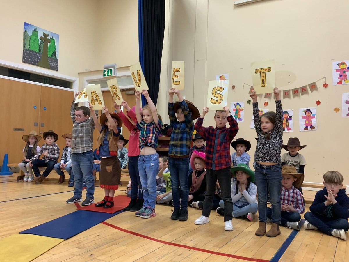 SDonaghmore's tweet photo. Our Year 3 class led the October assembly. Their focus was on the Harvest and giving thanks to God for all his gifts at this time of year. 🍂 🍎 🎃 

Our October Star Pupils were presented with their certificates. https://t.co/YPDTITlCyD