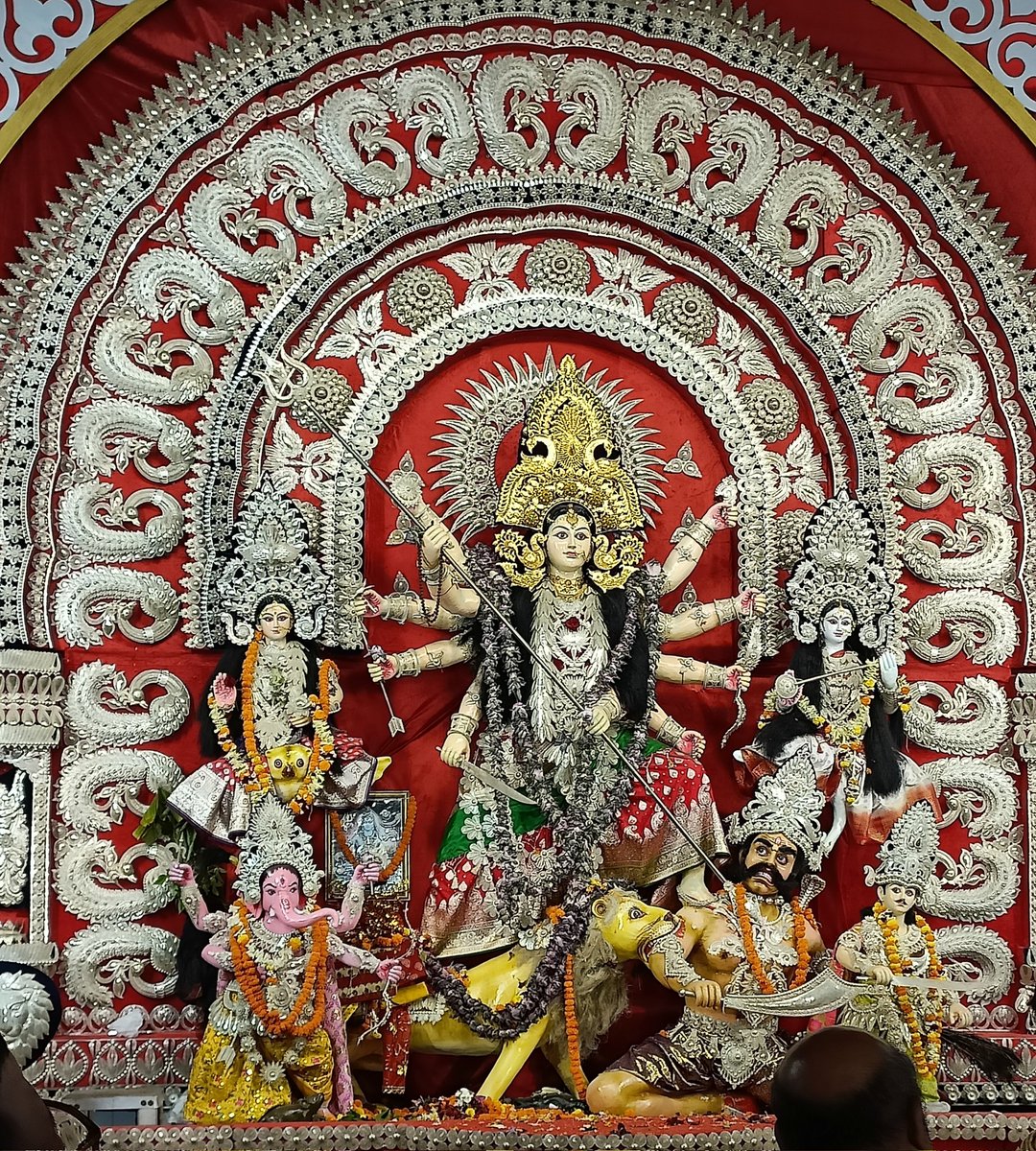 devgiri2404's tweet photo. Happy Vijaya Dasami. May Maa Bless all of us.
#pujavives https://t.co/oLFmtxMi8o
