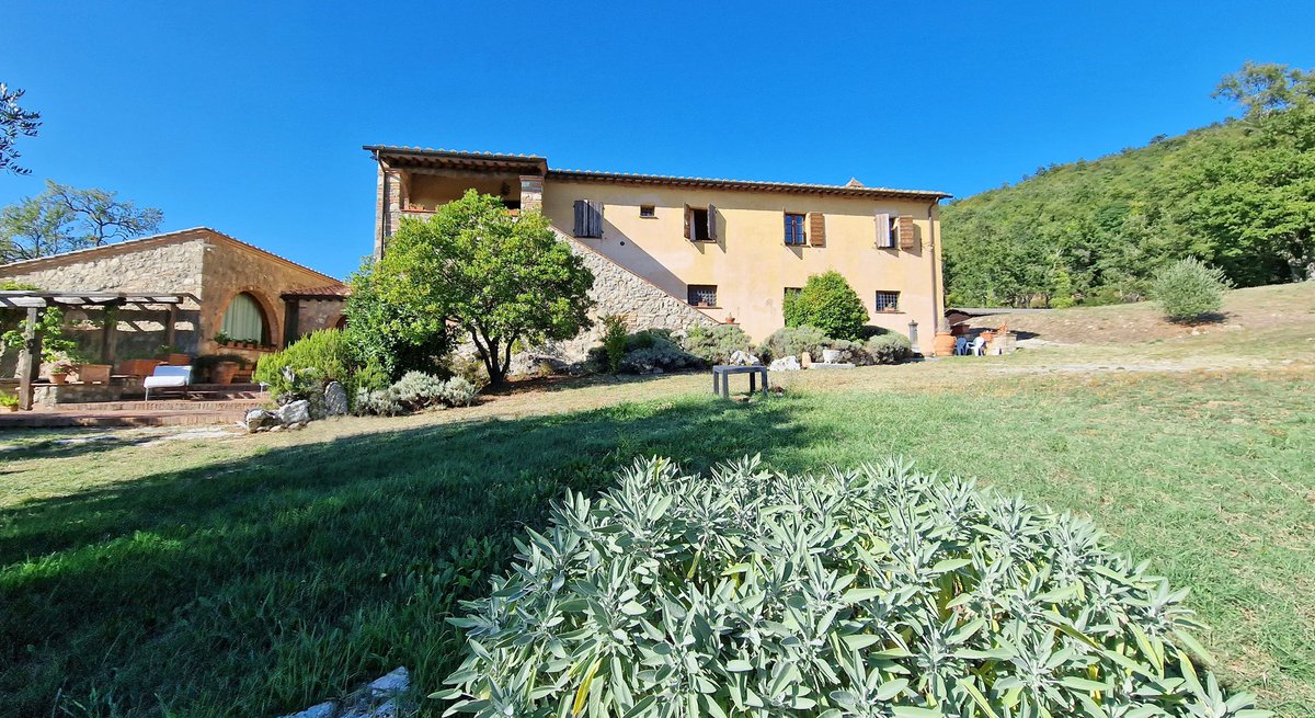 toscanaimm's tweet photo. Restored farmhouse with views over the Val d’Orcia

C1416 - https://t.co/APsTQJ0sLS

#farmhouse #countryhouse #casale #tuscany #siena #valdorcia #realestate #restoredhome #restoration #holidayfarm #agriturismo #houseforsale #tuscanyrealestate #italy #toscanaimmobiliare #forsale https://t.co/5y6pLsMvbl