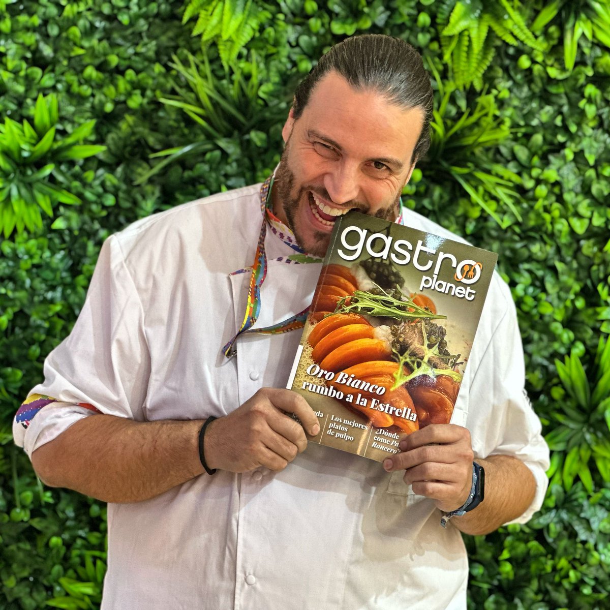 Felices de ver a #xantyelias de #fincaalfoliz #Huelva con nuestra nueva revista… 

-

-

#food #foodies #cocina #gastro #gaatroplanet #revistagastroplanet