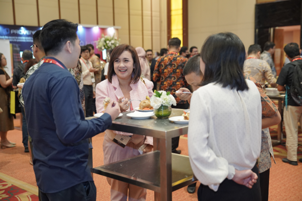 Tradepassglobal's tweet photo. Hereโs how a fine range of luscious dishes got entwined with seamless networking at WFIS 2023 - Indonesia!
#WFISIndonesia #WFIS2023 #fintech #Digital #physicalEvent #FSI #BFSI #Retail #CoreBanking #Payments #saas #Conference #Technology #IT #IoT #AI #Speakers #Experts https://t.co/JvjtEZE8U5