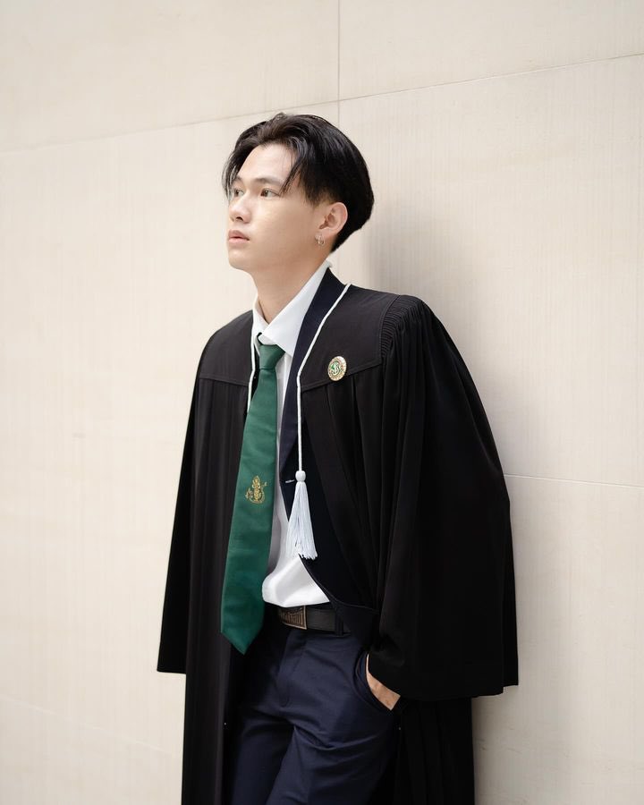 kusexyboy's tweet photo. #Congratulations 💚🧑🏻‍🎓🎊
-ออดี้
IG : aaudyy_wk 
#ศิลปศาสตร์และวิทยาศาสตร์ #KUKPS #บัณฑิต #KU79 #KUSEXYBOY #บัณฑิตหล่อบอกต่อด้วย https://t.co/YFrPHfZS2j