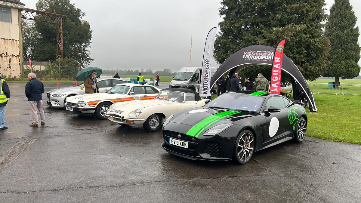 The @jaguarcarclub (Oxfordshire) have brought the cars, we've brought the people... a fantastic day of recovery sport is happening at @BicesterH today for our Veterans @ Heritage event. Open to the Amred Forces community, it's not too late to join us!