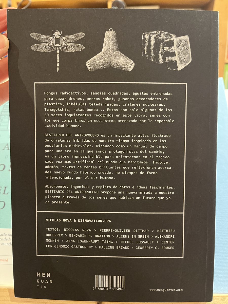 libreriaprimera's tweet photo. Atención, que vuelve a estar disponible esta belleza de libro, 'Bestiario del Antropoceno. Un atlas ilustrado de criaturas híbridas', de #EdicionesMenguantes, @nicolasnova @disnovation. Lo tenéis también en nuestra web ⤵️ https://t.co/usnPHjYK3x