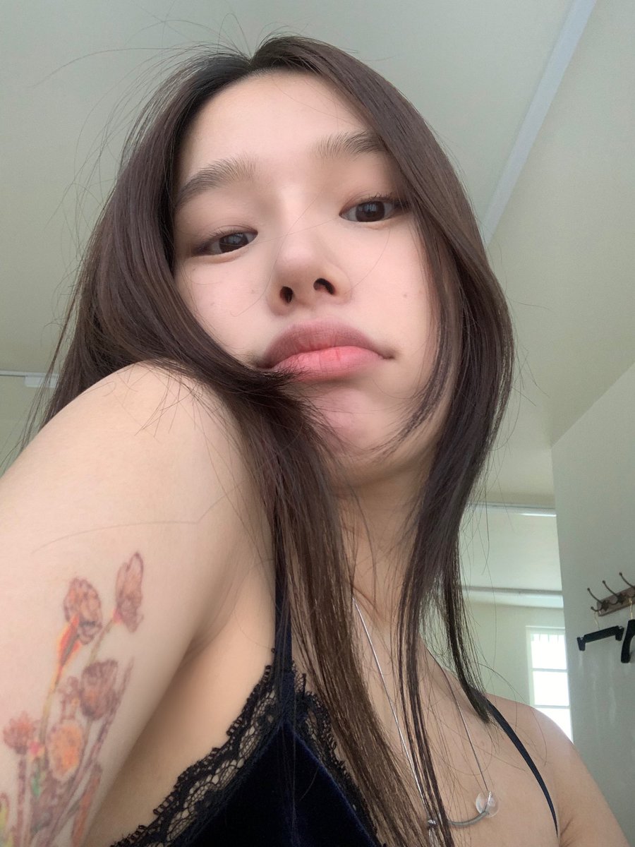 y_oohee's tweet photo. 흐무. https://t.co/Winqb6cSYH