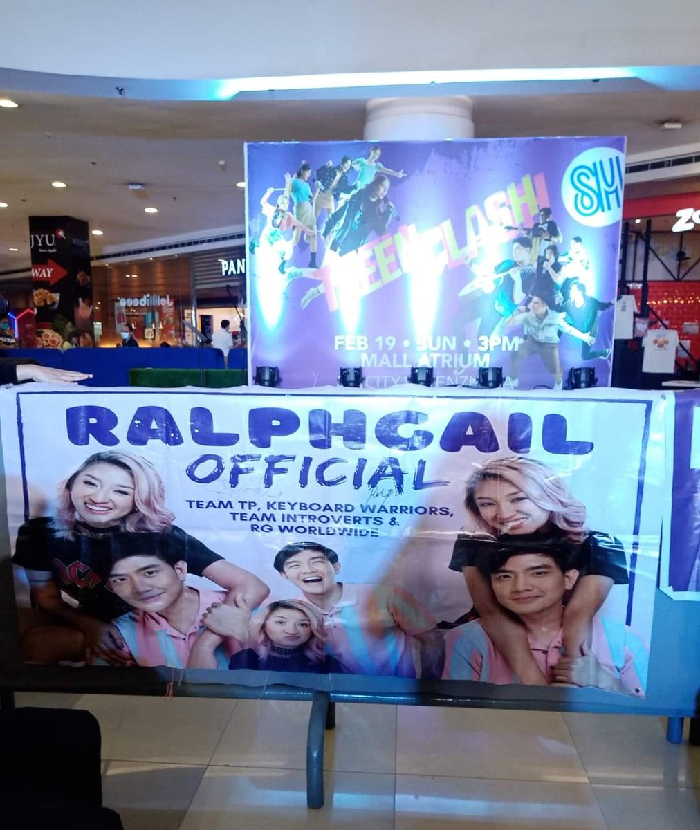 Our little family during #TeenClashSeries promo 💜 celebrating #RalphGail33ndMonthsary by voting "Teen Clash" as your <a href="/LionhearTVNet/">LionhearTV.net</a>
#DigitalSeriesOfTheYear 

🔗lionheartv.net/9thrawrawards/…

#RalphGail #KenAyu
<a href="/ralphhmalibunas/">ralph malibunas</a> <a href="/struggail/">GAIL BANAWIS</a>