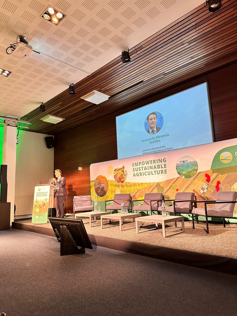 f_miranda_s's tweet photo. Sustainable food systems are on the top of the agenda. This morning at Brussels at the #CEMASummit 2023 organised by the European Agriculture Machinery Industry association. https://t.co/kuF4fUWWdM