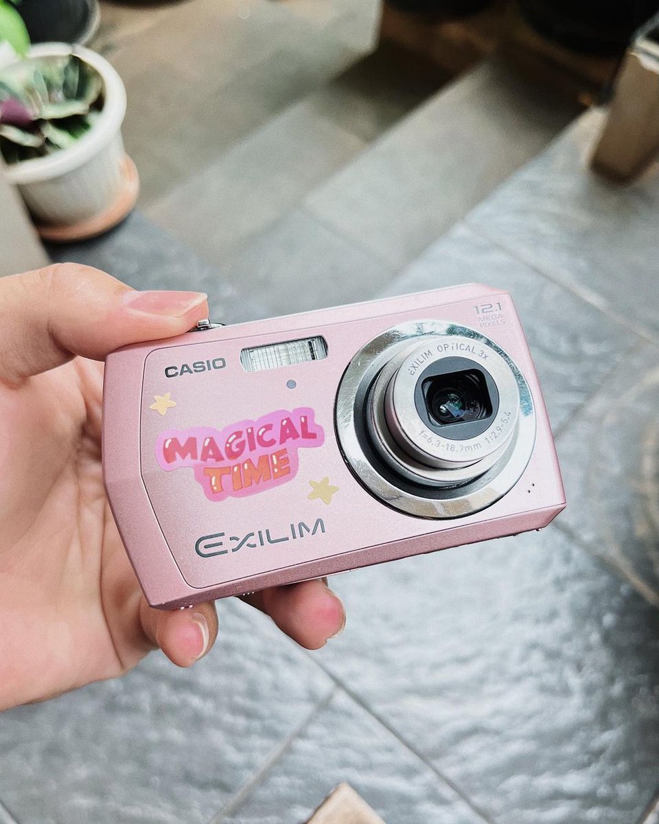 r4902xyz's tweet photo. WTS Casio Exilim EX-Z.16 (pink)
include : kamera, baterai, charger universal, strap, pouch, memory.
price : 665k
#wts #wtb #casio #digicam #digiclub #camerapocket https://t.co/ETuZxHLXX0