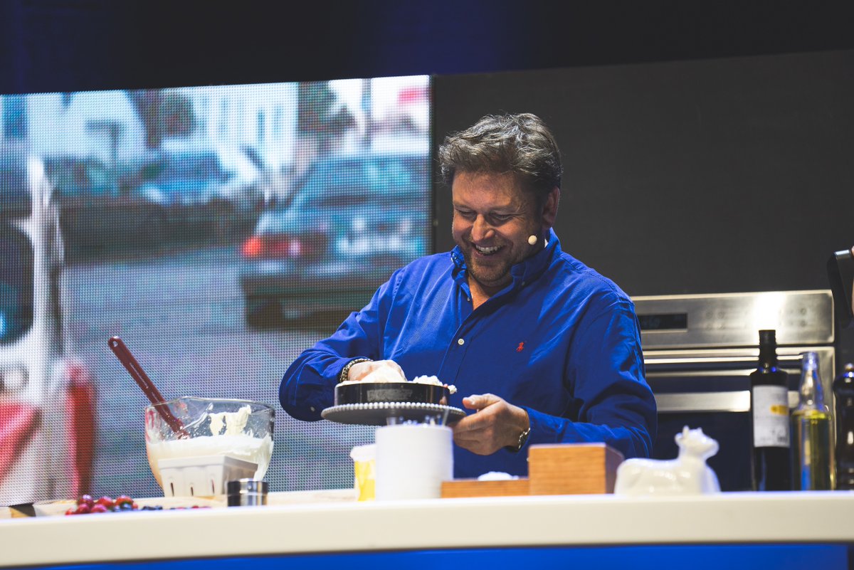 James Martin is 'uncensored' in his new riotous tour - read the full review as the chef stops off in the Midlands birminghammail.co.uk/whats-on/food-…