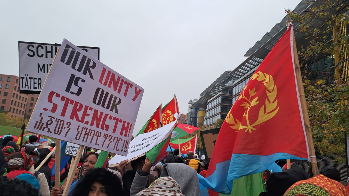 EritreaStories's tweet photo. “You don't get unity by ignoring the questions that have to be faced."
- Jay Weatherill
#Eritrea #EriDemo #GewaltSchafftKeinRecht #Berlin #Unity #DeutschEritreer https://t.co/DoXoPzP6K7