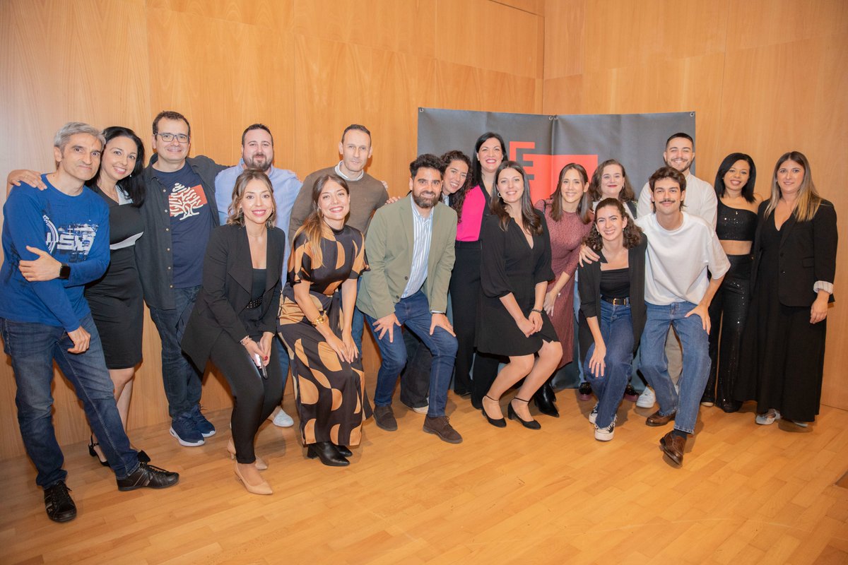 Aún estamos emocionados 🤩 tras el evento de Graduación del curso 2022/2023.
Os queremos dar las gracias a todos los patrocinadores, al alumnado y a todo el equipo docente y de administración de Escuela Arte Granada
¡¡Sois los mejores 😍!!
#graduacion #alumnado #gracias #equipo