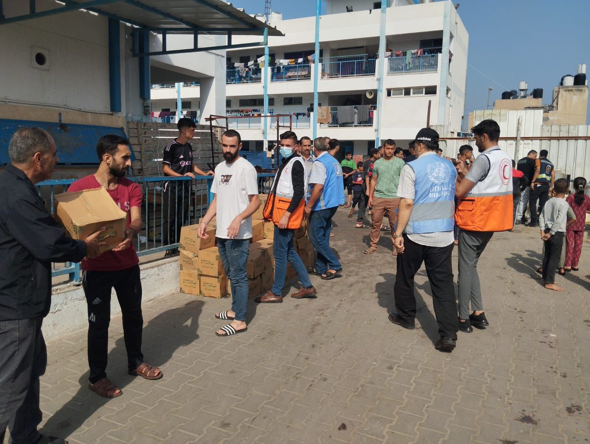 PalestineRCS's tweet image. In cooperation with the #UNRWA, #PRCS has provided humanitarian assistance to various shelter schools in #Gaza. This effort is a response to the continuous Israeli aggression in Gaza, with the primary goal of reducing the hardships faced by impacted and displaced families.