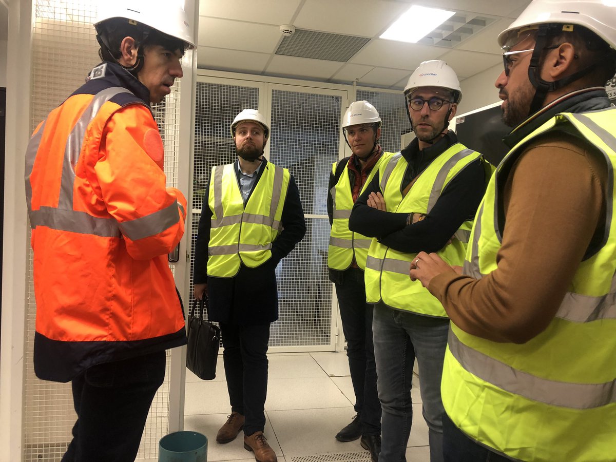 Ce matin, visite de nos infrastructures avec un de nos opérateurs partenaires, Équation. Une autre façon de valoriser nos réseaux, nos expertises au service du territoire #Loire et de partager nos enjeux du moment <a href="/AxioneOfficiel/">Axione</a>