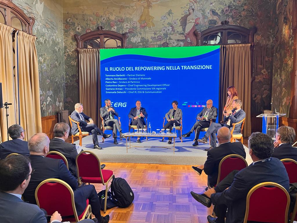 Qual è lo stato del repowering in Italia, e perché questo tipo di innovazione tecnologica è fondamentale per traguardare gli obiettivi di lotta al cambiamento climatico?

Tommaso Barbetti, founding partner Elemens, ha illustrato alla platea lo studio aggiornato sullo stato del