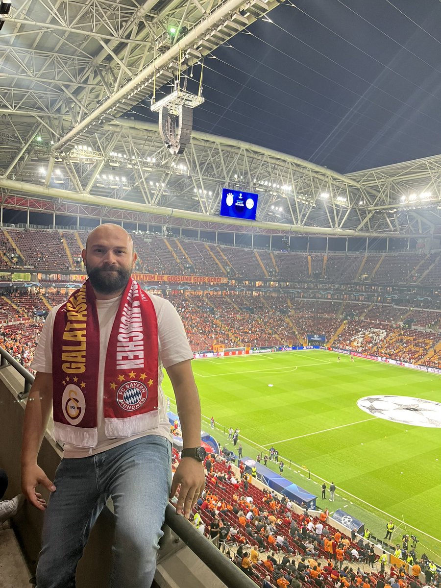 ilbyforce's tweet photo. ❤️💛  #GSvFCB https://t.co/wp9fiNoLQ5