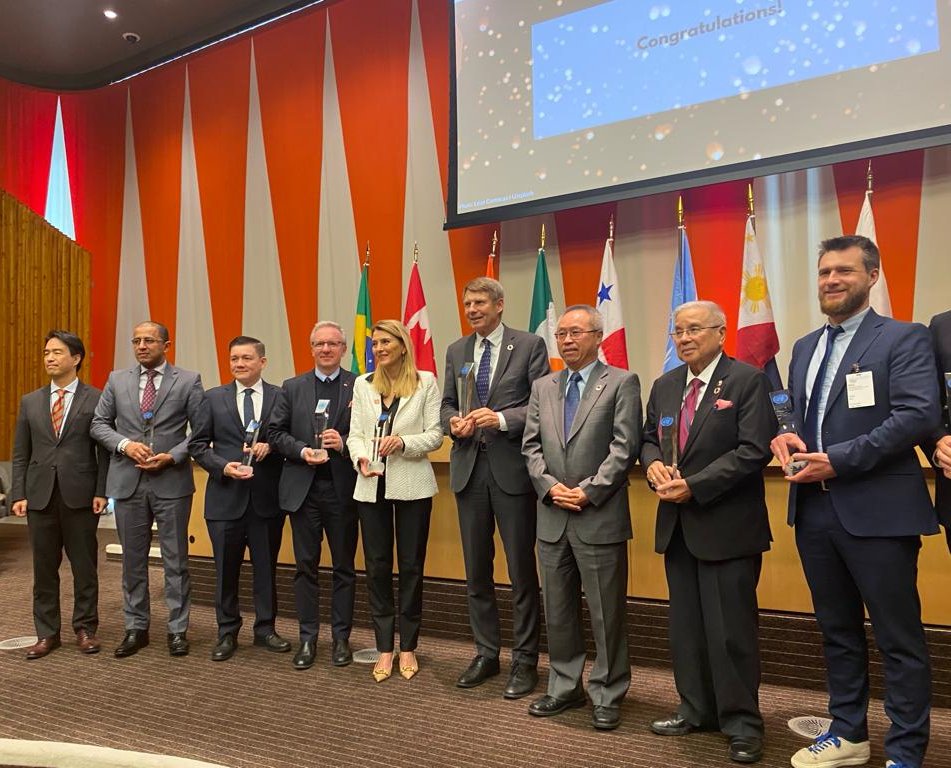 Amb. @KSzczerski received #UNPublicServiceAward granted to the 🇵🇱 Chief Sanitary Inspectorate for demonstrating resilience and innovation in the public sector through its #Covid19 data collection initiative. Congratulations @GIS_gov!