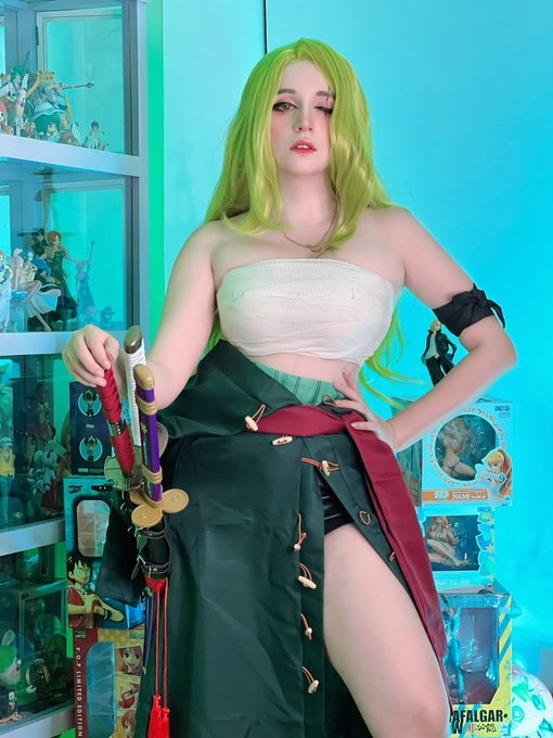 Y aqu&iacute; les pregunto que creen que har&iacute;a sanji? Si zoro fuera chica 😝😝 https://t.co/ZdKb4cuJBL<a href="/tag/kimetsunoyaiba"class="tags"><span>#kimetsunoyaiba</span></a>