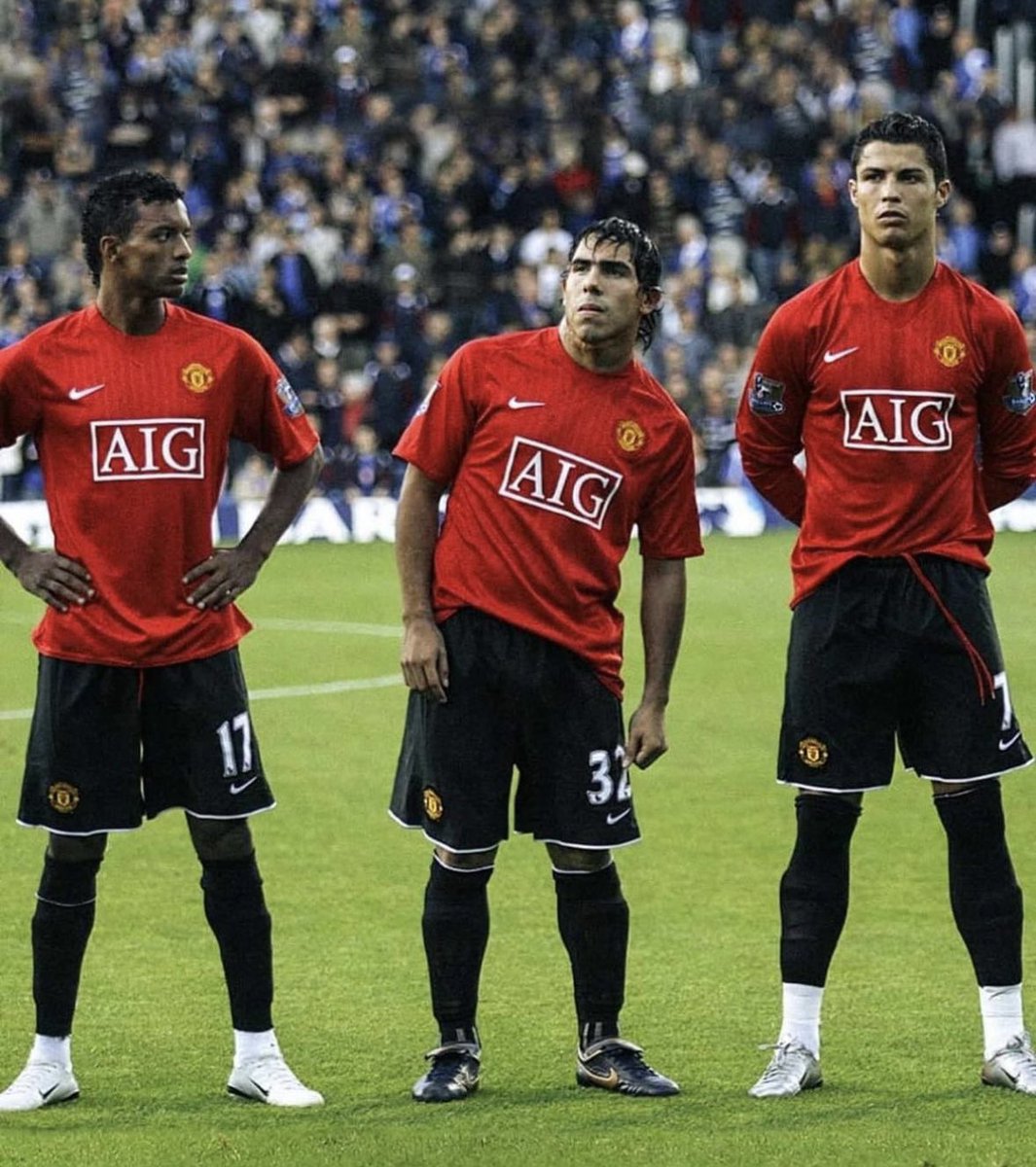 Footballtweet's tweet photo. That kit. 😎 https://t.co/XV0tDK2e7c