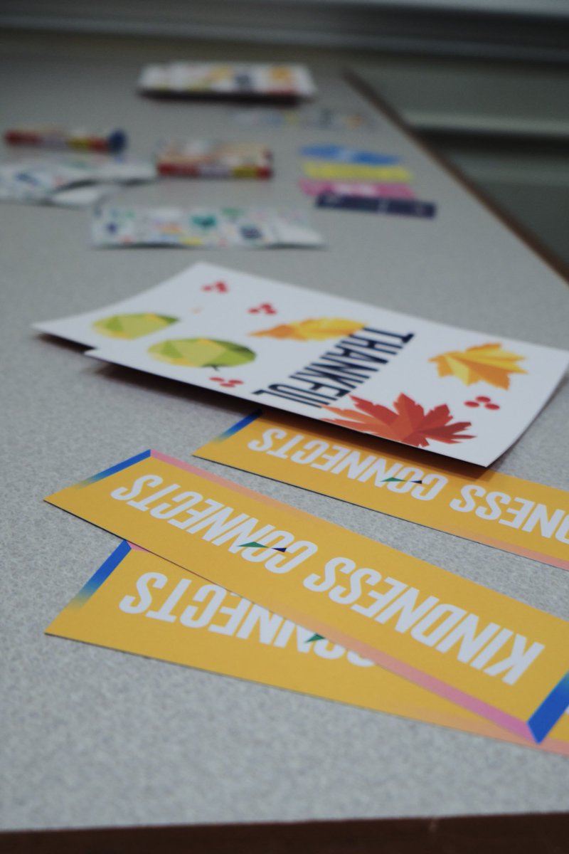 MDComptroller's tweet photo. October is Kindness Month!
#TeamComptroller teamed up with @secuMD to write letters to teachers, healthcare workers, Meals on Wheels, and Kennedy Krieger Institute and created bookmarks for students. #secukindness https://t.co/Fr9vBaiHgy