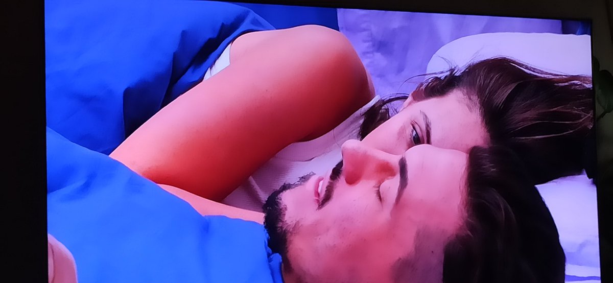 davidrose666's tweet image. Si hay 2 cámaras, poner cosas diferentes! No este suplicio, con Jessi diciendo que todo el mundo se habrá reído con Luipingo! Cree que somos lelos? #GHVIP240