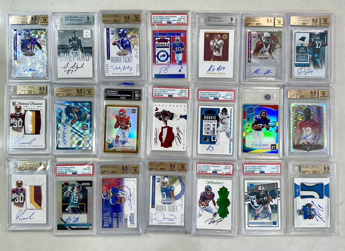 FootballConnec5's tweet photo. #sportscards

Anyone looking to buy lots? Got a 155 card lot that sold and buyer never paid. Trying to avoid a relist &amp; wait. 

Its all high end rookie autos https://t.co/NHa4zBt3CY