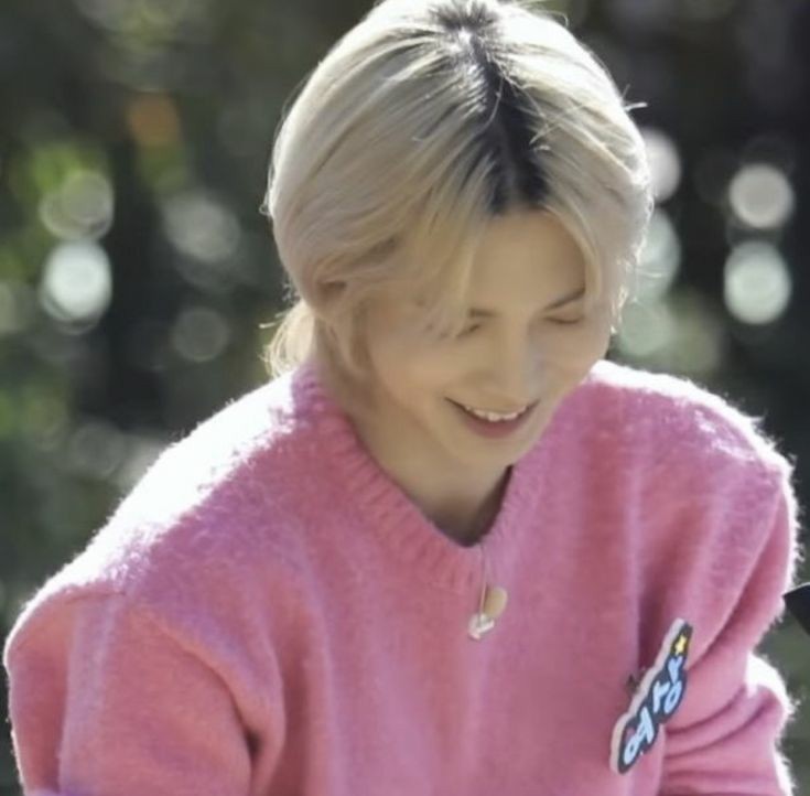 "Are you an angel?" asked Jcnghc, as he looks up at Yecscng standing beside his hospital bed. 

"You're so very beautiful. Am I in heaven? How are you so pretty?" continues Jcnghc

"We're married Jjcng", laughs Yecscng