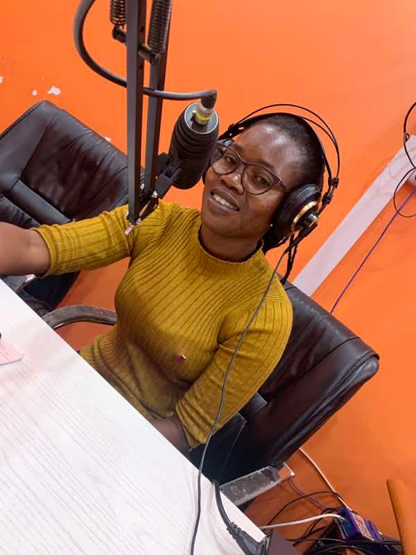 rctmbaleuptown's tweet photo. Well done Team. Lead by President @Mildred75630717 ; we were able to create awareness on Polio this evening. Gratitude to @ElgonFM for hosting us and Our Cooperate sponsor #AlonadaEvents. Thank you DRR @EmmaLukeera for tuning in. #EndPolioNow https://t.co/D5fJDbjnvV