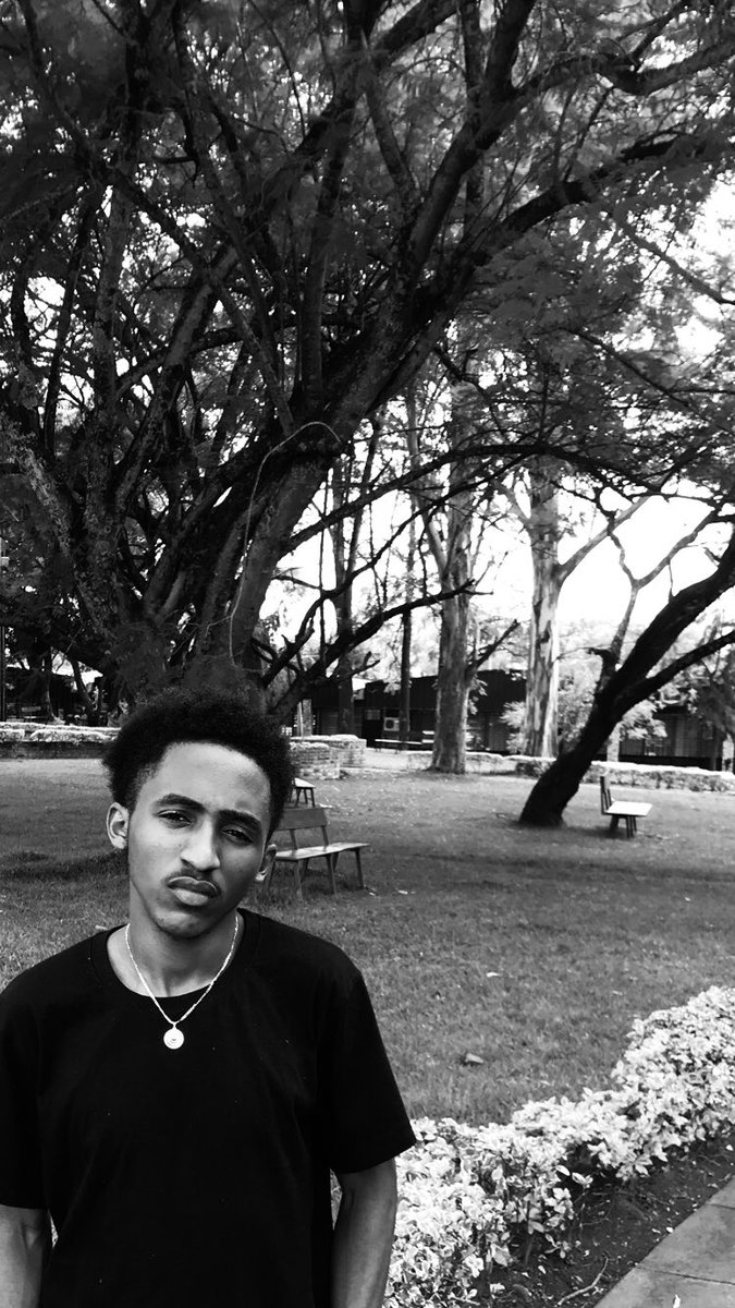 Freelivingman's tweet photo. Blackk https://t.co/bRHj6SHatf