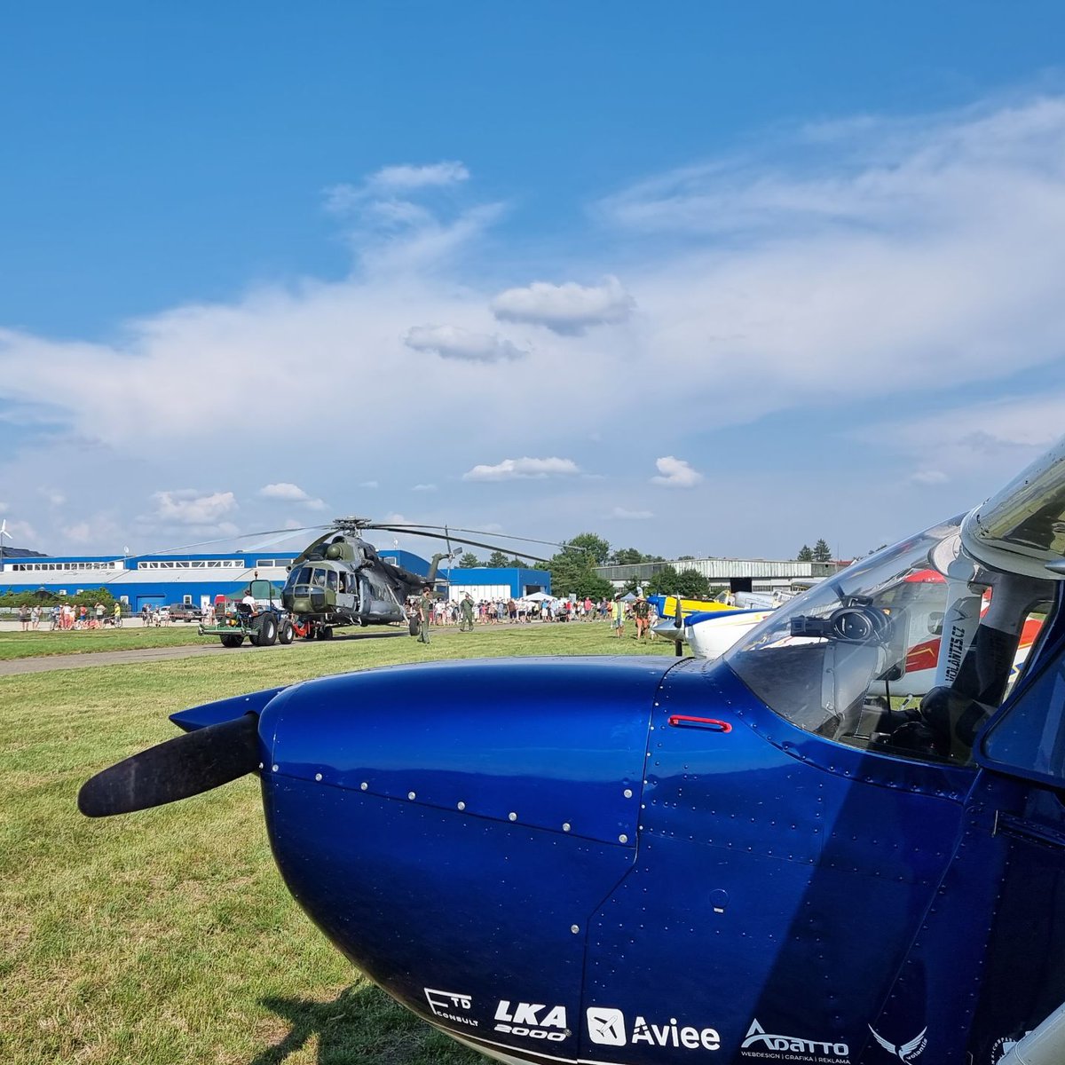 volantis4pilots's tweet photo. Gorgeous view, what do you think 😊?
#helicopter #cessna #cessna172 #airplane #plane #aircraft #Airport #Pilot #planespotter #aviation #aviationgeek #bluesky #blue https://t.co/5SsNcHqbkF