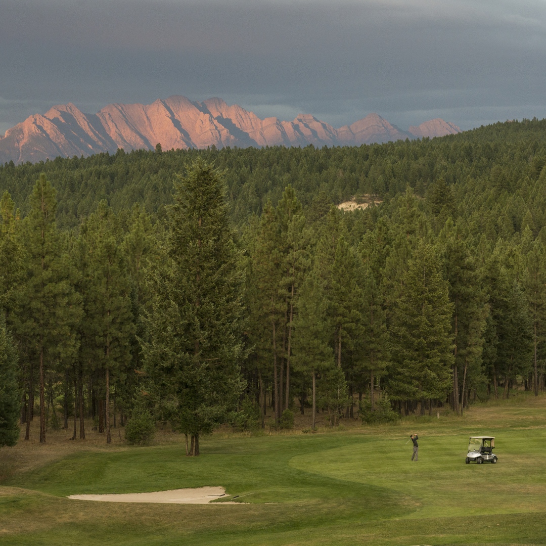 Golfing may be done for the season, but the memories will live on until 2024 begins.😌⛳️

#kimberleybc #agoodplacetobe #getoutside #nature #mountains #kootrocks #kootenays