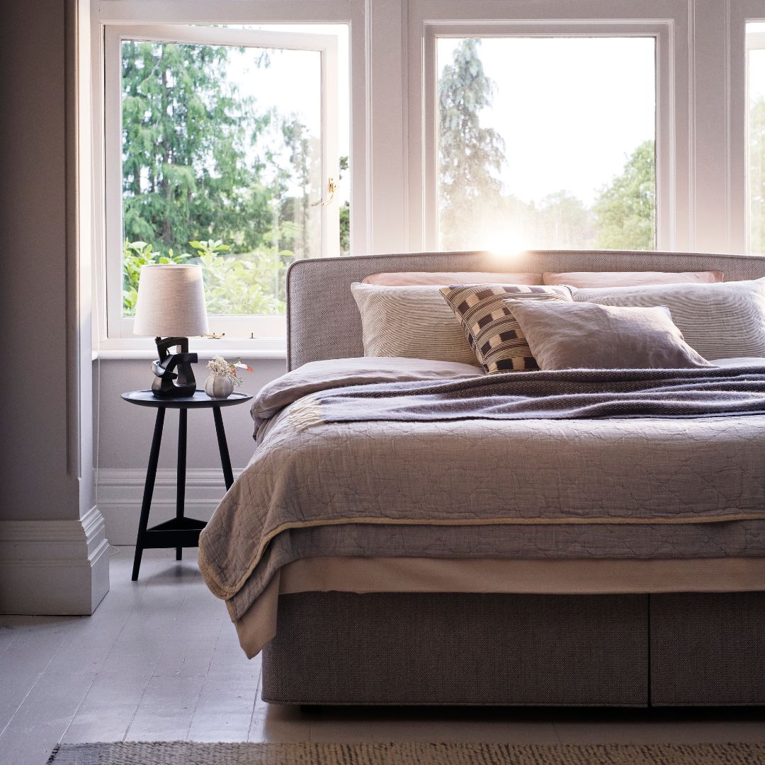 Our commitment to craftsmanship ensures you'll find solace and serenity every time you rest. With Vispring, you're investing not just in a mattress but in a dreamy, handcrafted haven. Elevate your nights to a new level of luxury.