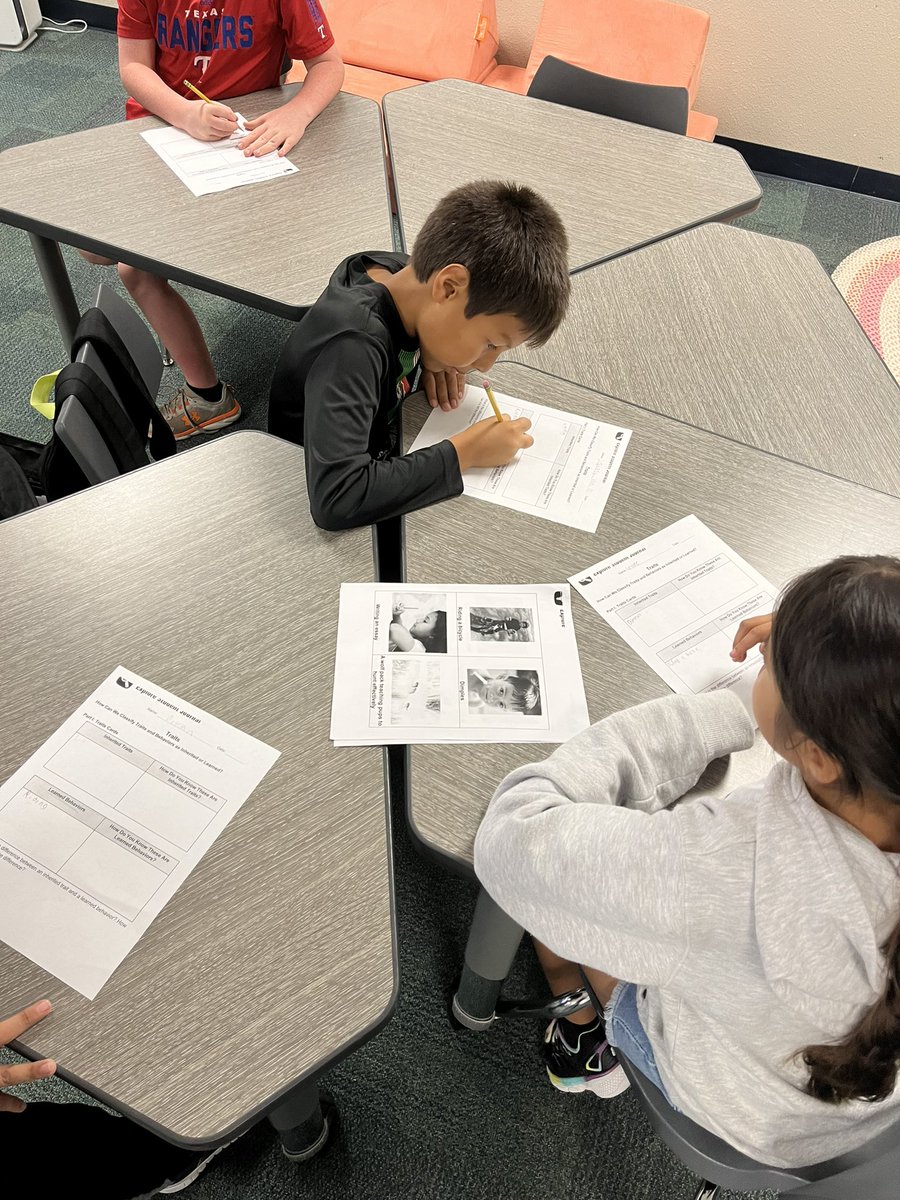 Melanie White tweet media