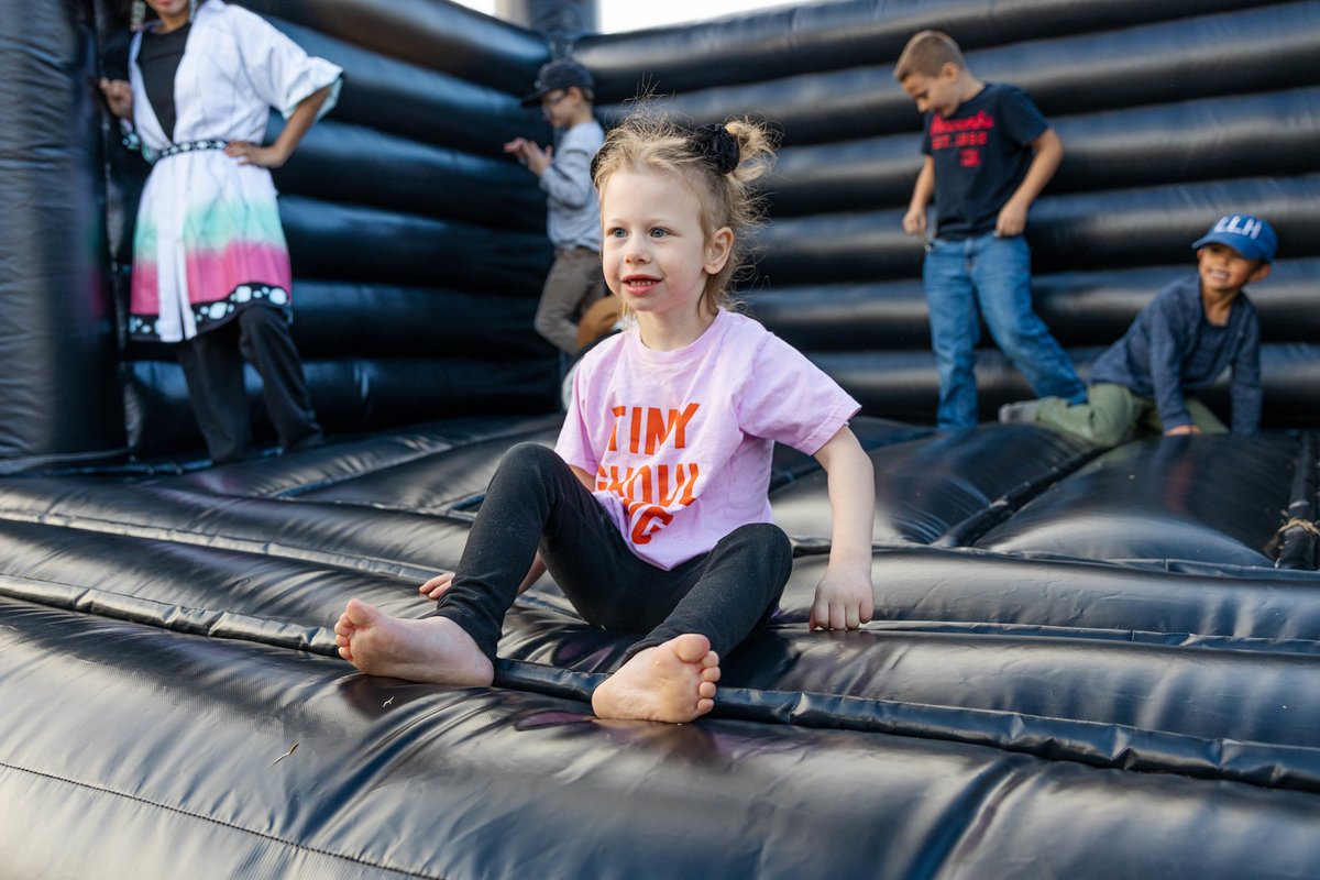 LLHTulsa's tweet image. Fall Fest is almost here, let the fun begin! 🎃 Join us on October 26th for all kinds of free, family-friendly fall activities!

📍Little Light House

🗓️ Thursday, Oct. 26th

⏰ 4pm - 6pm

🎃 Food trucks, pumpkin patch, petting zoo, sensory bins, bouncy houses, and more!
