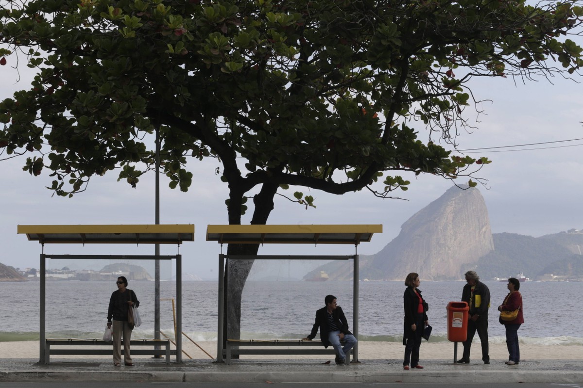 OGlobo_Rio's tweet photo. Aprovada, linha de ônibus entre Niterói e Barra da Tijuca pode começar a circular já na próxima semana https://t.co/ofHB8wq3Rv https://t.co/mfT9JnJaqj