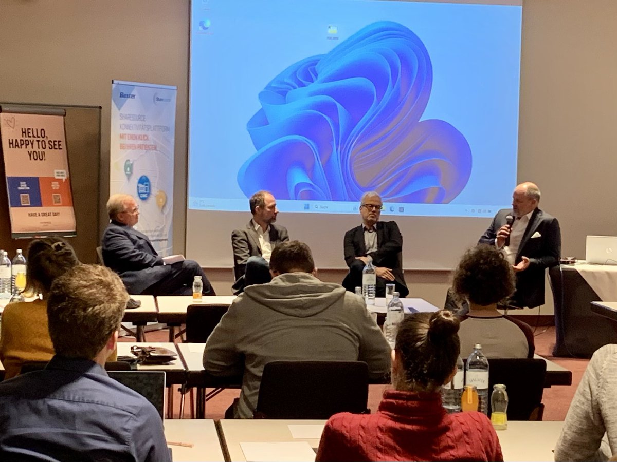 ivy742's tweet photo. A first at #PDUniversity: challenging Round Table about the different #PDCatheter implantation techniques, discussed by Dr. Györi @gygdoc , Dr. Sengölge, Dr. Kirsch and Prof. Vychytil 👏 https://t.co/Z3mWqfZBe2