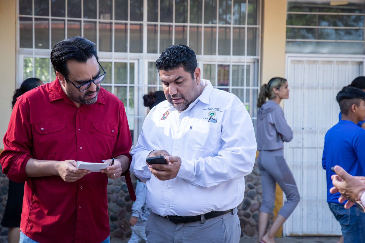 JuandDiosGamez's tweet photo. Para atender la emergencia que dejó la Tormenra Tropical Norma, seguimos recorriendo los albergues para ver las necesidades de las familias afectadas.

#CapitalDeBienestar https://t.co/kcSzo7t6kI