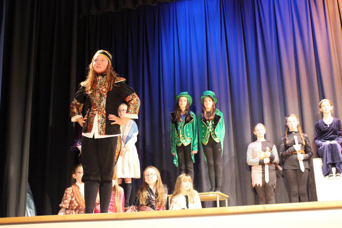 AGS_English's tweet photo. Amazing costumes and production elements- well done to all the Junior classes! Good luck to the finalists tomorrow @assumptionlive https://t.co/6VJv0xpYUD