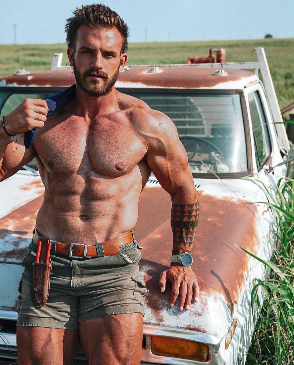 yyftd's tweet photo. Here's Your Tattooed Tuesday Yum Yum.
#yumyumfortheday #beefcake #sexyguy #tattooedtuesday #hotmenofinsta https://t.co/ZsZBZSt4Ew