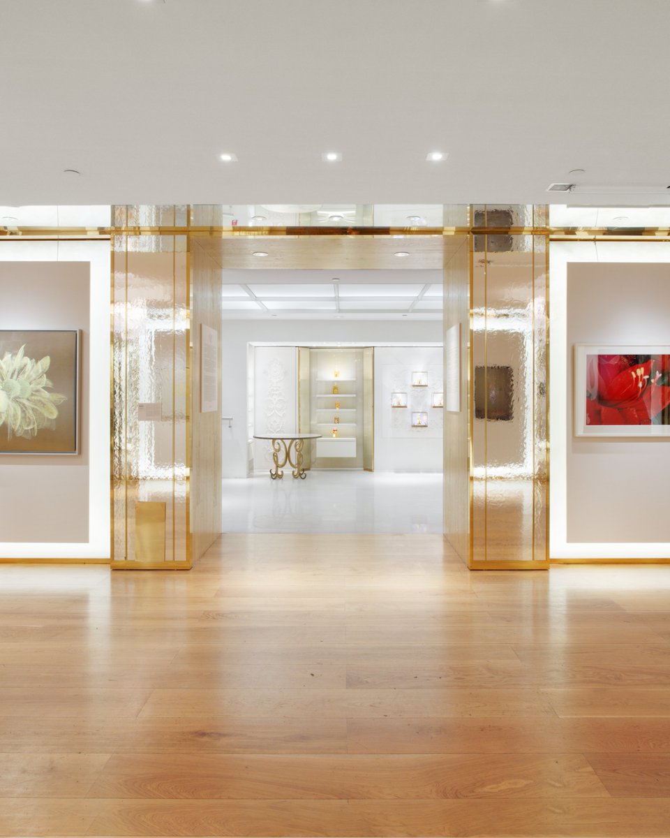 Guerlain's tweet photo. An invitation to explore the flowers of Baudelaire. 

Discover Les Fleurs du Mal, a contemporary art exhibition celebrating nature, art and poetry, now showing at Maison Guerlain, 68, Avenue des Champs-Elysées, Paris.

#Guerlain #Art #ContemporaryArt #LesFleursDuMal #ParisPlus https://t.co/xxxQlVomGw