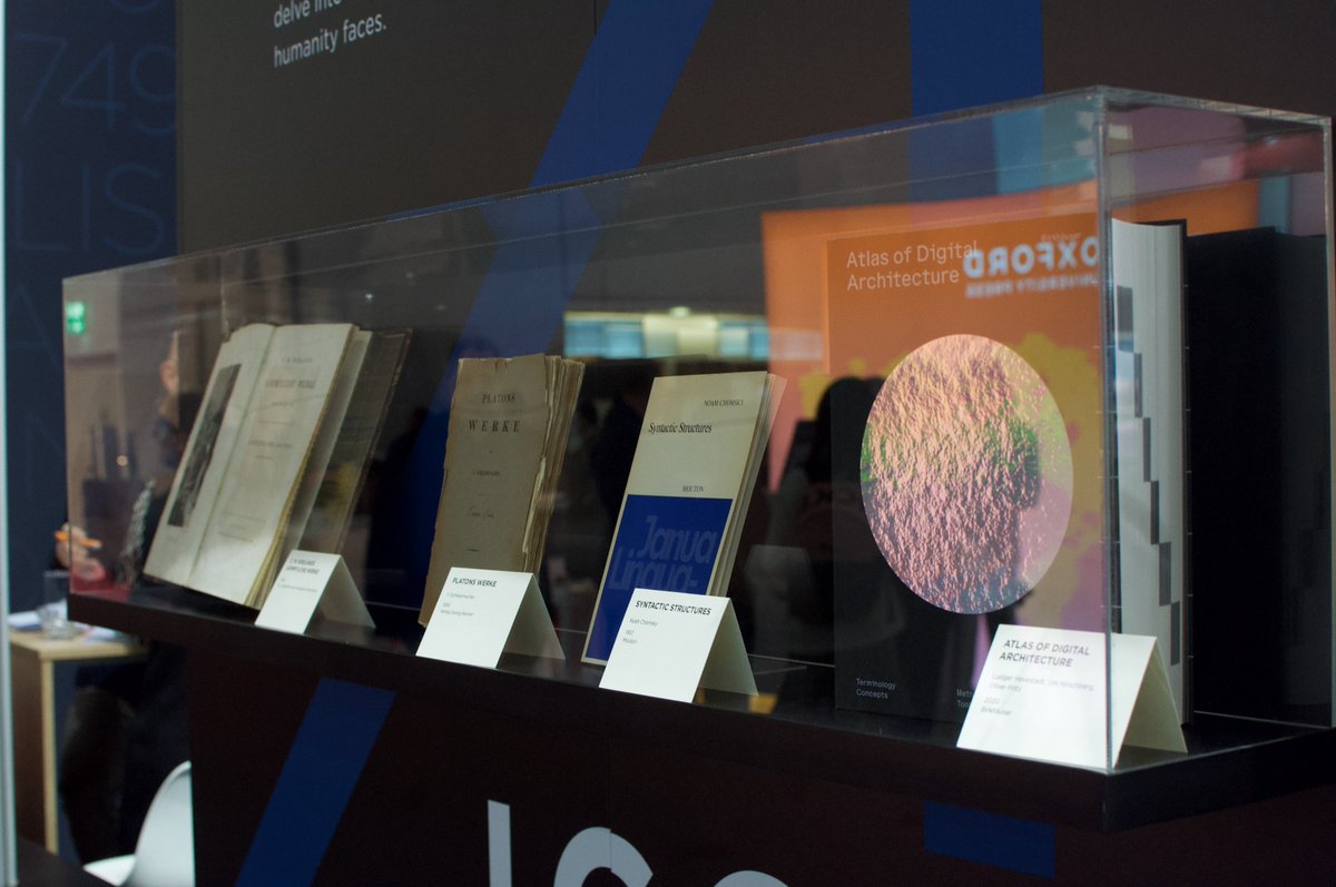 degruyter_pub's tweet image. We're pleased that so many of you stopped by throughout the week to say hello. See you all at next year's @Book_Fair!

#DeGruyter #Brill #DeGruyterBrill #fbf23 #fbm23 #Buchmesse #TogetherAgain #BookFair #FrankfurterBuchmesse #FrankfurtBookFair