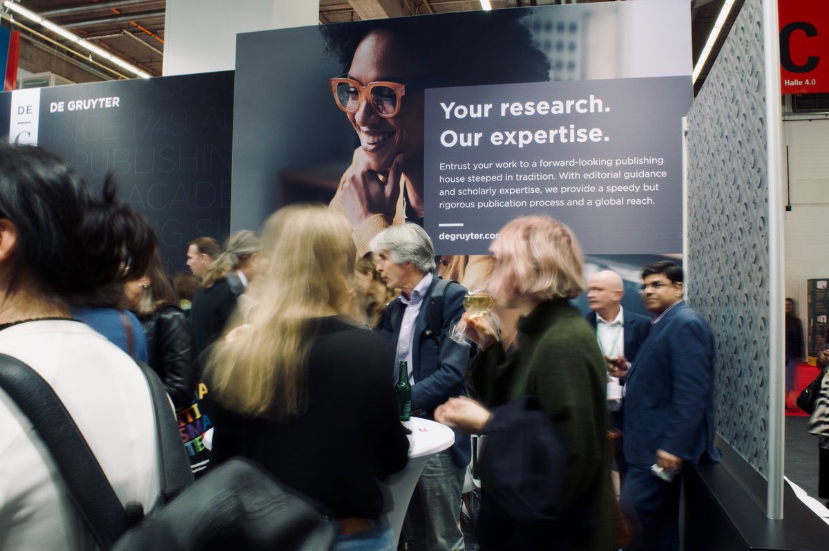 degruyter_pub's tweet image. We're pleased that so many of you stopped by throughout the week to say hello. See you all at next year's @Book_Fair!

#DeGruyter #Brill #DeGruyterBrill #fbf23 #fbm23 #Buchmesse #TogetherAgain #BookFair #FrankfurterBuchmesse #FrankfurtBookFair