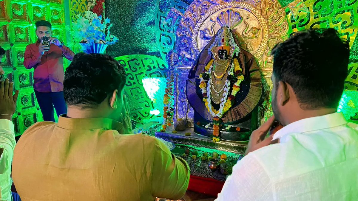 Chandrharpatil's tweet image. दि. 24/10/2023 शार्प ग्रुप (नेवरी नाका) विटा येथे देवीच्या आरतीला उपस्थिती.
.
.
.
#nevarunaka #vita #sharpgroup #navratrutsav #chandraharpatil