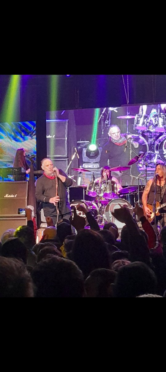 Ricardo, toda una vida escuchando tu música y yendo a tus recitales,  que descanses en paz

Vamos cheeeeee