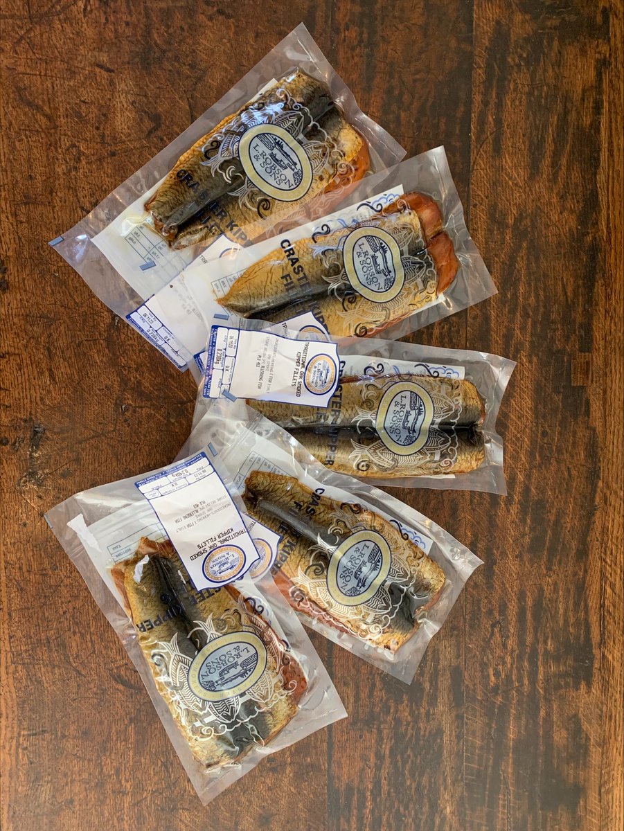 cspencer1508's tweet image. This week on the Rabbithole Detectives podcast ⁦@RevRichardColes⁩ waxed so lyrically on the deliciousness of this type of Northumberland #kipper that I had to place an order. It arrived at ⁦@AlthorpHouse⁩ today. Can’t wait to try the vicar’s choice. #loavesandfishes