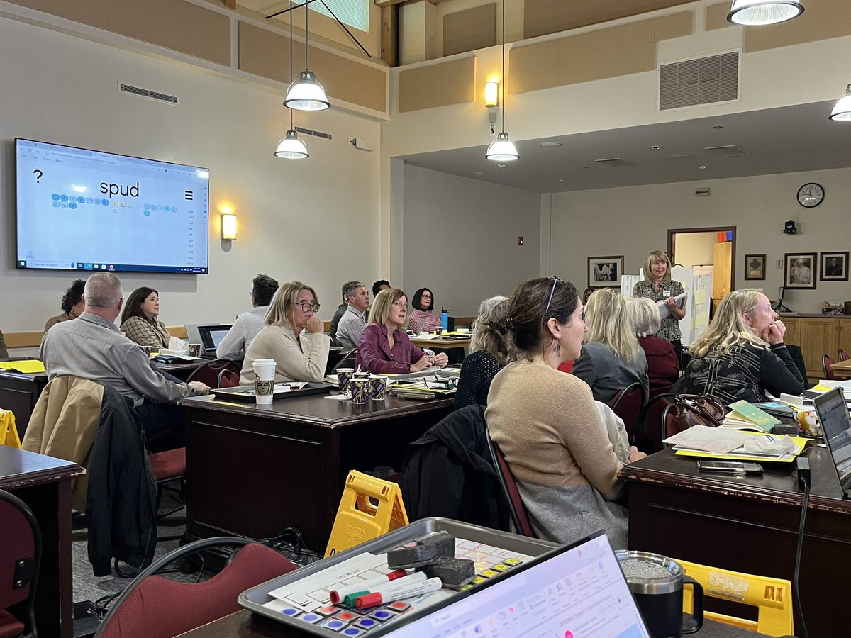 Principals take part in a Structured Literacy session <a href="/CDSBEO/">CDSBEO</a> Central Leaders meeting guided by Reading Intervention Teachers using UFLI foundations and Ontario Language Curriculum Phonemic Awareness.