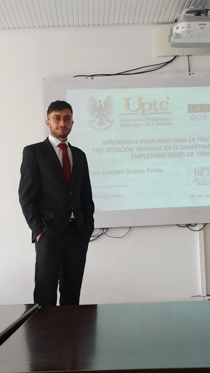 GrupoGalash's tweet photo. Con gran satisfacción, concluimos la sustentación del proyecto de grado realizado por el estudiante Yessid Esteban Duarte Prieto, perteneciente a la carrera de Ingeniería de Sistemas y Computación, con una calificación aprobatoria de 4.5. https://t.co/x6j4f3hMKq